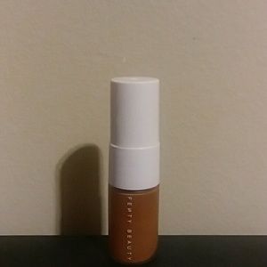 Fenty Beauty by Rihanna Pro Filter foundation 420